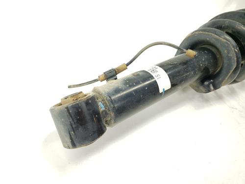 Left front shock absorber MITSUBISHI L200 / TRITON (KJ_, KK_, KL_) 2.2 DI-D 4WD | BP29807458M16