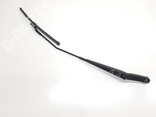 Used Front windshield wiper arm SEAT IBIZA V (KJ1, KJG) [2017-2025]  29194342