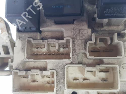 Fuse box TOYOTA LAND CRUISER 90 (_J9_) 3.0 TD (KZJ90_, KZJ95_, KZJ90R, KZJ95R, KZJ90W, KZJ95W) | BP17683268E1