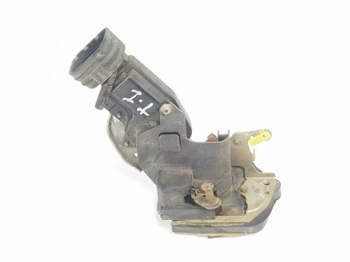 rear-left-lock-toyota-land-cruiser-90-_j9_-1995-1996-1997-1998-1999-2000-2001-2002-2003-31813437 main image