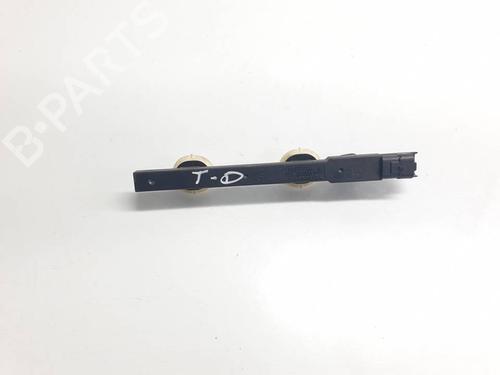Used Electronic module Electronic module PEUGEOT 3008 III (KA_, KB_, KC_) Hybrid 136 (KAHPYE) (136 hp) 40541460 40541460