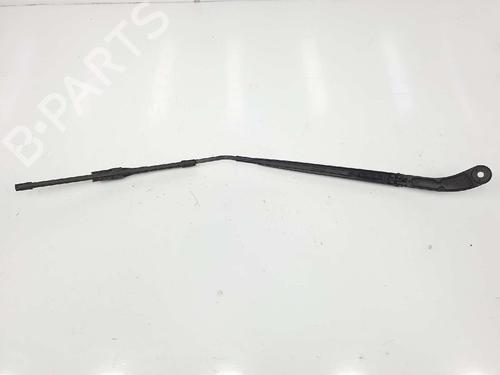 Used Front windshield wiper arm NISSAN QASHQAI / QASHQAI +2 I (J10, NJ10, JJ10E) 1.5 dCi (106 hp) 6215372