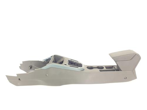 Used Armrest / Center console SEAT ARONA (KJ7, KJP) 1.5 TSI (150 hp) 31299315