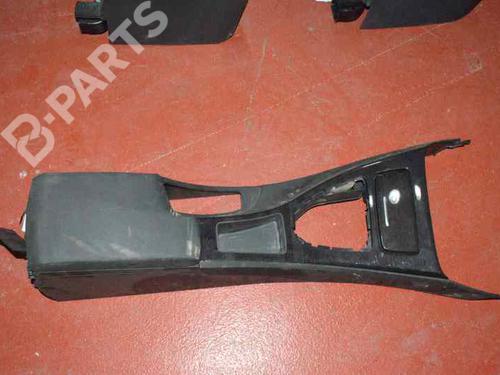 Used Armrest / Center console Armrest / Center console BMW 3 (E90) 330 d (231 hp) 7153047 7153047