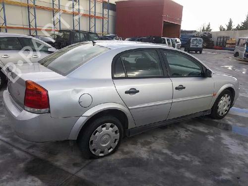 Faro antinebbia anteriore sinistro OPEL VECTRA C (Z02) 2.2 DTI 16V (F69) | BP801066C30 
