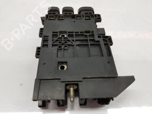 Fuse box RENAULT MEGANE III Hatchback (BZ0/1_, B3_) 1.6 16V (BZ0H) | BP16541420E1 