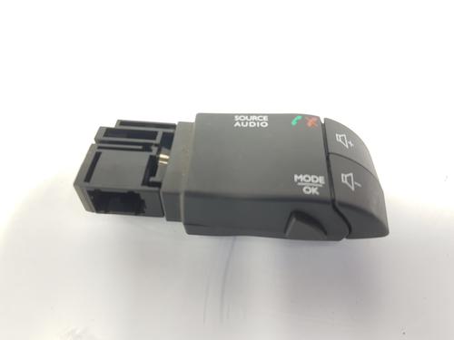 Used Steering wheel controls RENAULT CLIO IV (BH_) 1.5 dCi 75 (75 hp) 9097559