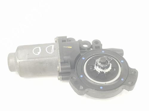 Used Right front window motor HYUNDAI SANTA FÉ II (CM) 2.2 CRDi GLS (150 hp) 17649547