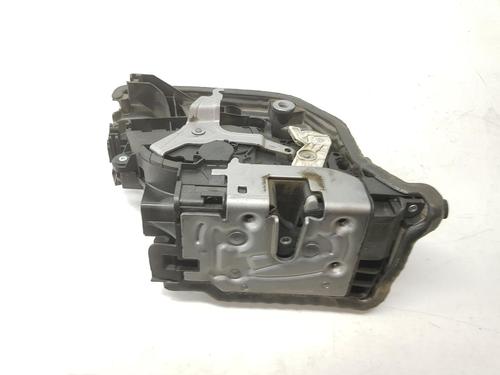 Używane Zamek drzwi przednich prawych BMW X1 (F48) xDrive 18 d (150 hp) 11843807
