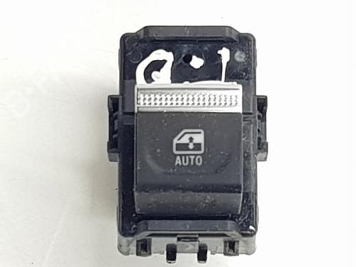 right-rear-window-switch-renault-arkana-i-lcm_-ldn_-2019-34215082 main image