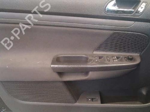 Venstre bak utvendig håndtak VW GOLF V (1K1) 1.9 TDI | BP1641500C130 