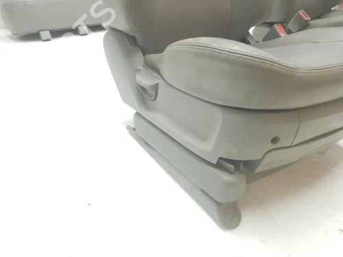 Seats set KIA SORENTO I (JC) 2.5 CRDi 4WD | BP12603774C78 