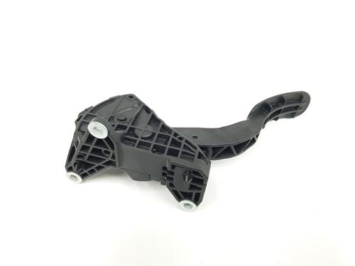 Used Pedal TOYOTA YARIS (_P21_, _PA1_, _PH1_) 1.5 Hybrid (MXPH10, MXPH11) (116 hp) 15990238