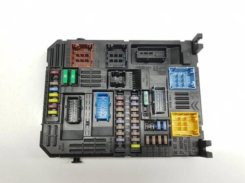 Used Fuse box Fuse box PEUGEOT 2008 II (UD_, US_, UY_, UJ_, UR_, UC_) [2019-2026] 40528466 40528466