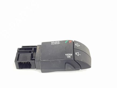 Used Steering wheel controls Steering wheel controls RENAULT TRAFIC III Bus (JG_) [2014-2026] 34348920 34348920