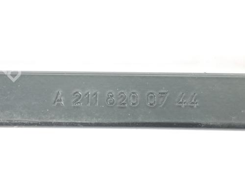 Front windshield wiper arm MERCEDES-BENZ CLS (C219) CLS 320 CDI (219.322) | BP11977842C143 