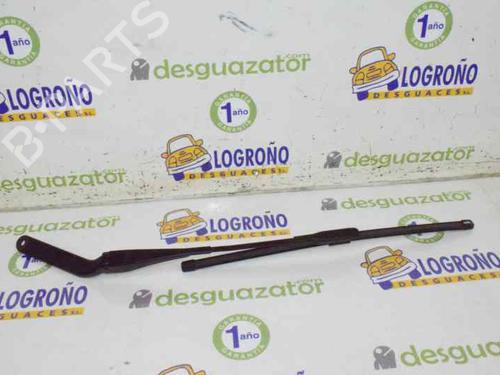 Used Front windshield wiper arm BMW 1 Coupe (E82) 120 d (177 hp) 3658666