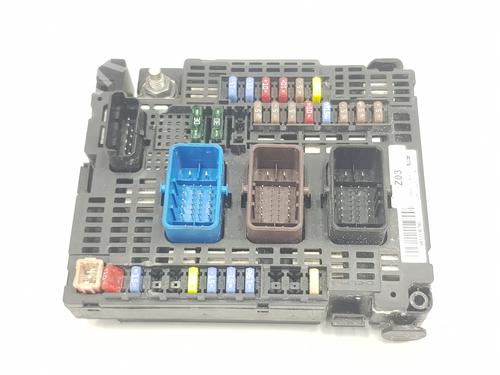 Used Fuse box PEUGEOT 3008 II SUV (MC_, MR_, MJ_, M4_) 1.6 BlueHDi 120 (120 hp) 29729522