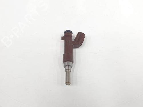 Inyector Inyector TOYOTA AYGO (_B4_) 1.0 (KGB40) (69 hp) 37630925 37630925