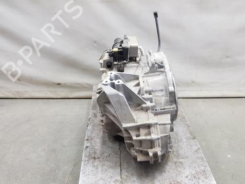 Gearbox MERCEDES-BENZ GLA-CLASS (X156) GLA 180 (156.942) | BP22406213M3 