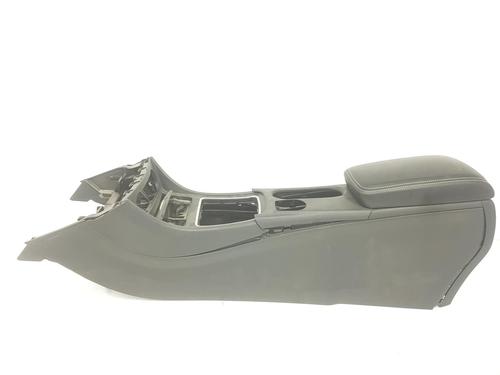 Used Armrest / Center console MERCEDES-BENZ CLA Coupe (C117) CLA 200 CDI (117.301) (136 hp) 8329429