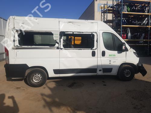 Kabinelys PEUGEOT BOXER Bus 2.2 BlueHDi 140 | BP32679565I8 