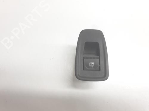 hjre-fortil-elrude-kontakt-renault-clio-v-b7_-2019-34636049 main image