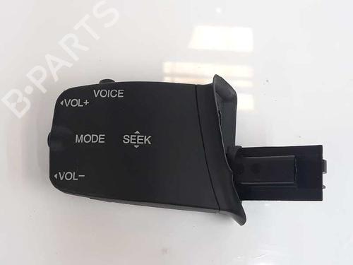 Used Steering wheel controls FORD KUGA I 2.0 TDCi (136 hp) 3447600