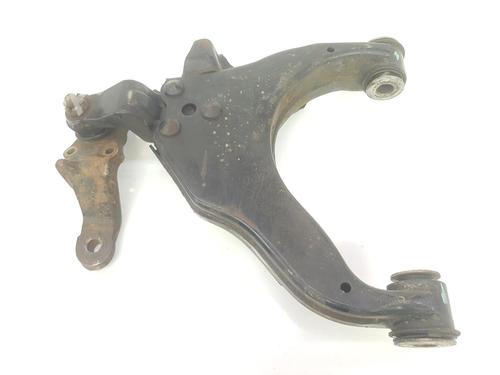 Used Left front suspension arm TOYOTA LAND CRUISER 90 (_J9_) 3.0 TD (KZJ90_, KZJ95_, KZJ90R, KZJ95R, KZJ90W, KZJ95W) (125 hp) 10636551