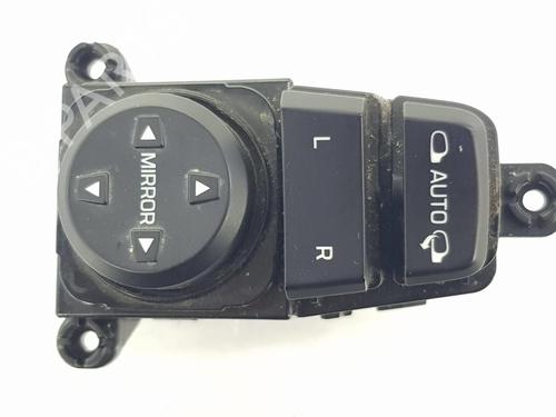 Used Mirror switch HYUNDAI TUCSON (TL, TLE) 1.7 CRDi (116 hp) 9453492