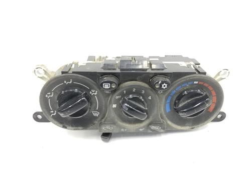 Used Climate control MITSUBISHI L200 / TRITON (KA_T, KB_T) 2.5 DI-D 4WD (KB4T) (136 hp) 11421437
