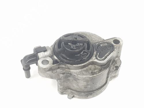Used Vacuum pump BMW 6 Convertible (F12) 640 d (313 hp) 18641647
