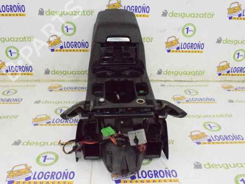 Armrest / Center console LAND ROVER DISCOVERY III (L319) 2.7 TD 4x4 | BP7895145I20 