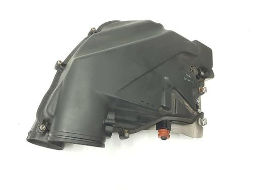 Used Air filter box BMW X6 (E71, E72) xDrive 50 i (408 hp) 14076533