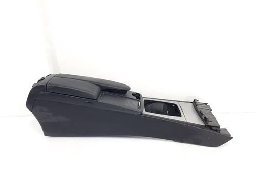 Used Armrest / Center console MERCEDES-BENZ C-CLASS (W204) C 200 CDI (204.007, 204.006) (136 hp) 9093564