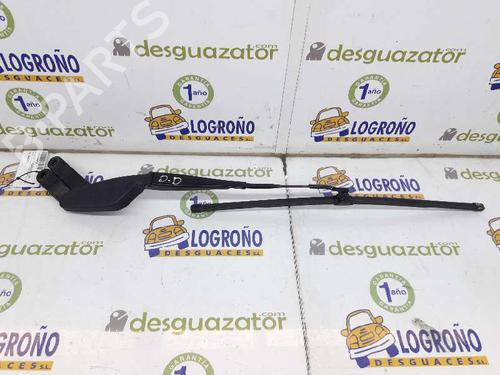 Used Front windshield wiper arm MERCEDES-BENZ C-CLASS (W204) C 200 CDI (204.007, 204.006) (136 hp) 7896264