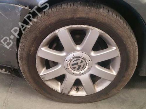Feu de coffre droit VW GOLF V (1K1) 1.9 TDI | BP11752856C80 