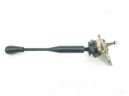 Used Gear lever NISSAN NAVARA (D22) 2.5 D 4x4 (133 hp) 8813956