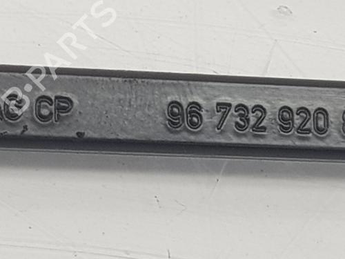 Front windshield wiper arm CITROËN C3 / C3 ORIGIN III (SX) 1.2 PureTech 82 | BP10356313C143 