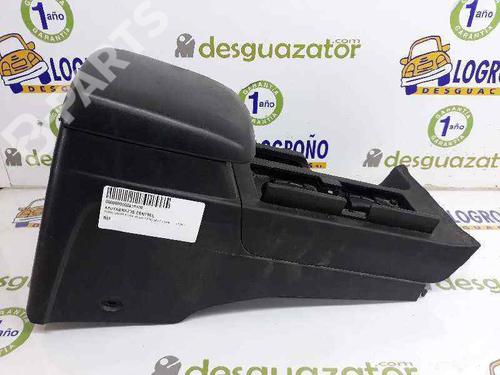 Used Armrest / Center console Armrest / Center console SUZUKI GRAND VITARA II (JT, TE, TD) 1.6 All-wheel Drive (JB416) (106 hp) 7895532 7895532
