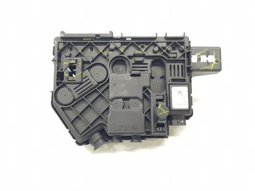 Used Fuse box Fuse box MERCEDES-BENZ GLE Coupe (C167) GLE 350 de 4-matic (167.317) (320 hp) 34354241 34354241