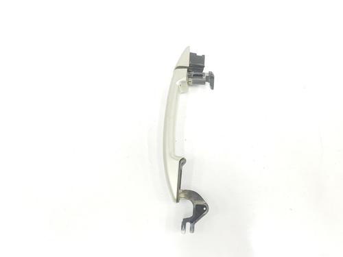 Rear left exterior door handle PEUGEOT 407 (6D_) 1.6 HDi 110 (6D9HZC, 6D9HYC) | BP10215572C130 