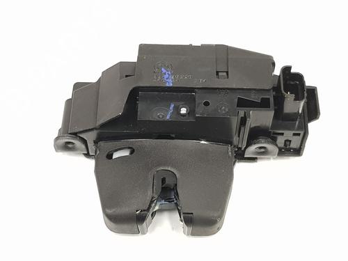 Used Tailgate lock OPEL ASTRA L Sports Tourer (O5) 1.2 (FRHNPJ) (110 hp) 24238873