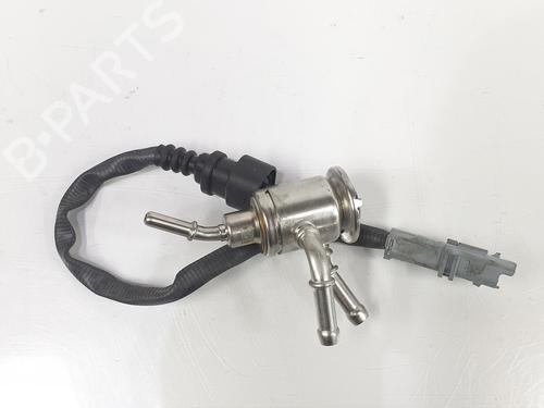 Used Injector RENAULT KOLEOS II (HC_) 2.0 dCi 175 4WD (177 hp) 9536134