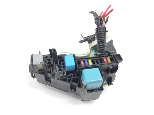 Used Fuse box TOYOTA HILUX VIII Pickup (_N1_) 2.4 D 4WD (GUN125_, GUN125R) (150 hp) 13534432