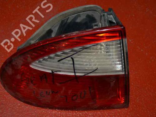 Used Left taillight SEAT LEON (1M1) 1.6 16 V (105 hp) 1542643