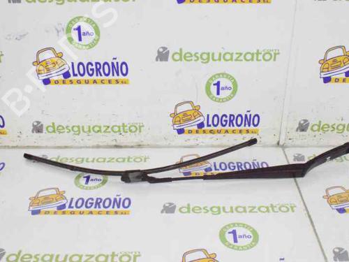 Used Front windshield wiper arm VW PASSAT B6 (3C2) 2.0 TDI (140 hp) 7894578