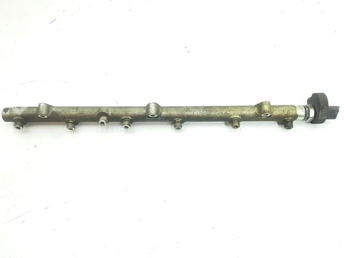 Used Injection rail BMW 3 (E46) 330 xd (184 hp) 15001765