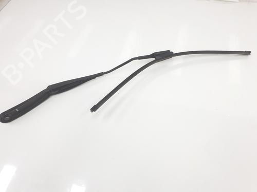 Used Front windshield wiper arm BMW X1 (F48) sDrive 18 d (150 hp) 22346324