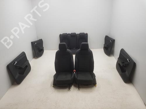 Ensemble sièges SEAT ARONA (KJ7, KJP) 1.5 TSI (150 hp) 31161923
